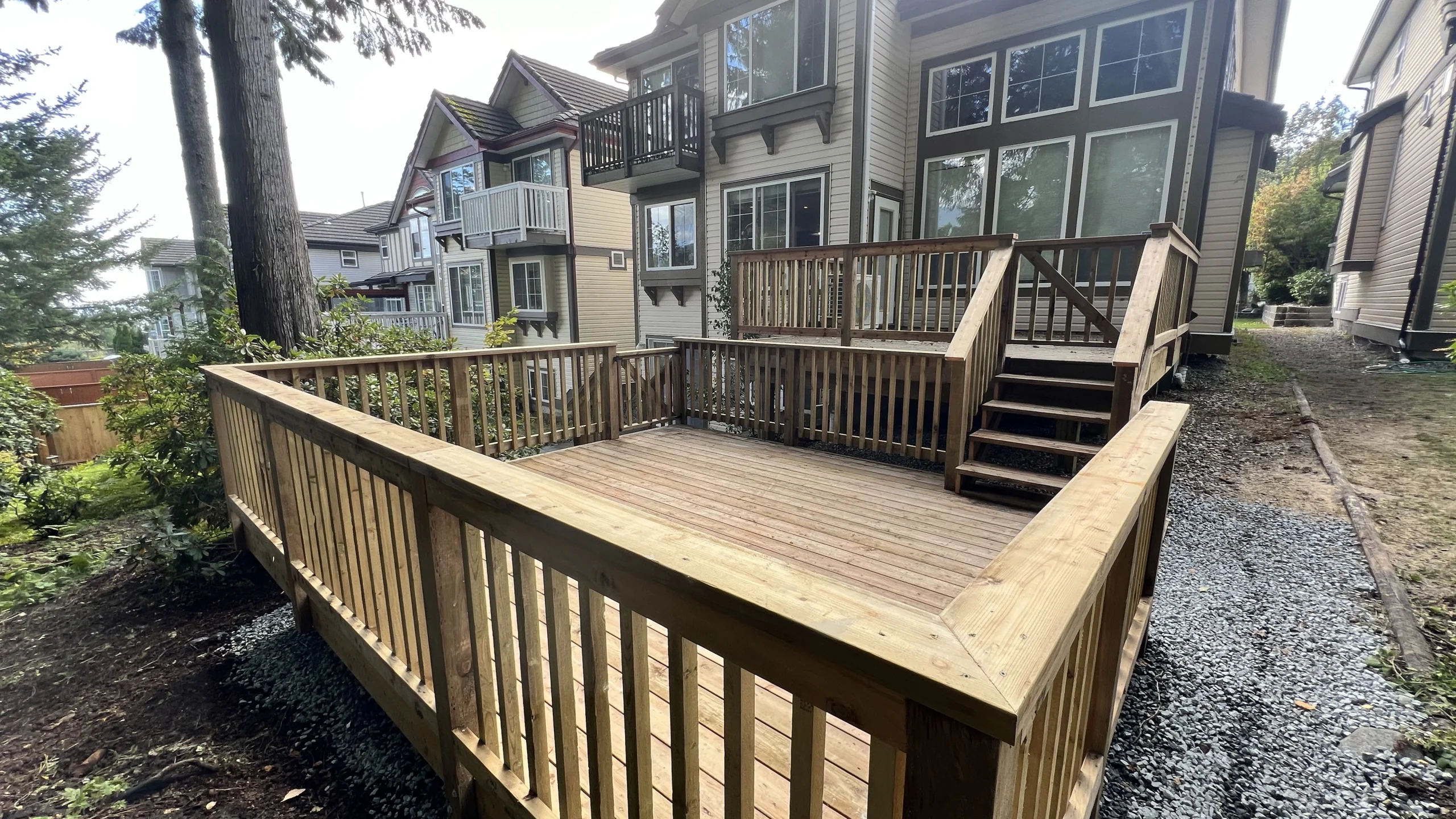 Calacatta quartz slab